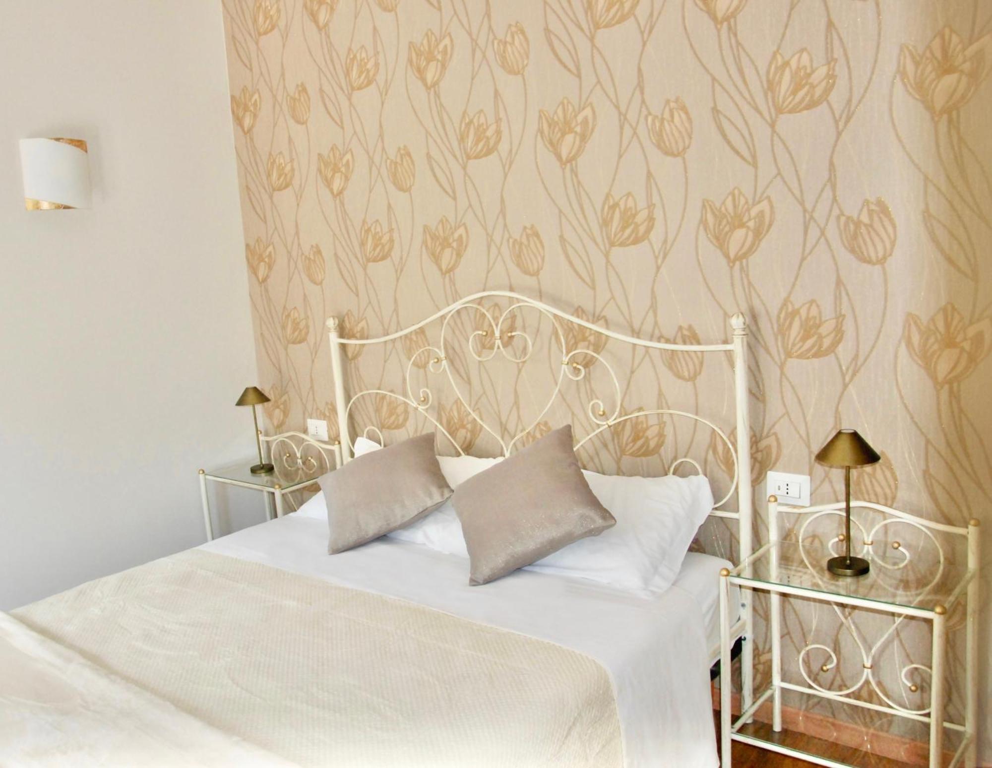 ורונה Domus 44 Rooms מראה חיצוני תמונה